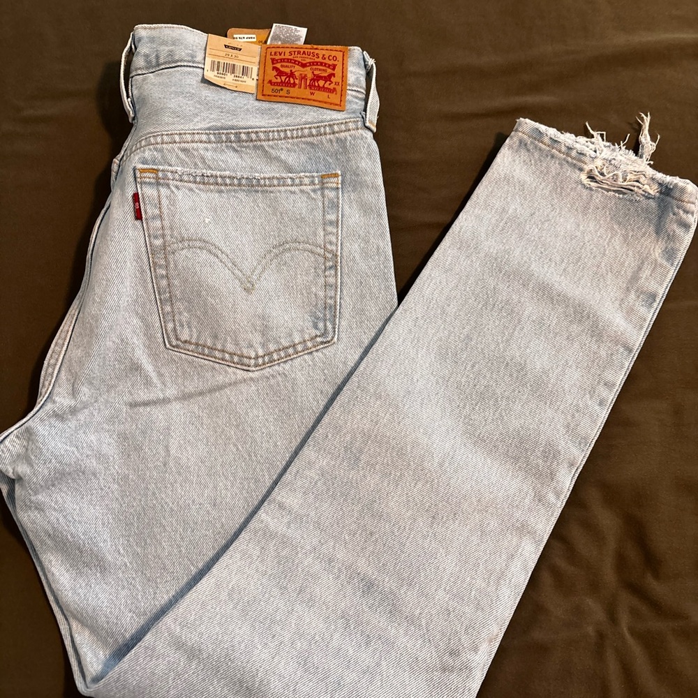 Levi's Women's Light Blue Straight Leg Jeans